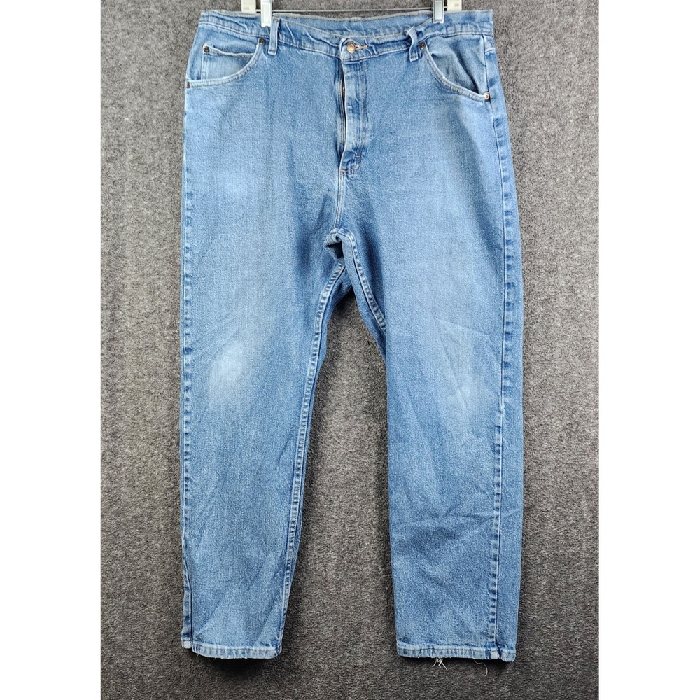 Wrangler Jeans Mens 40x32 Blue Good Distressed Premium Quality Straight Leg